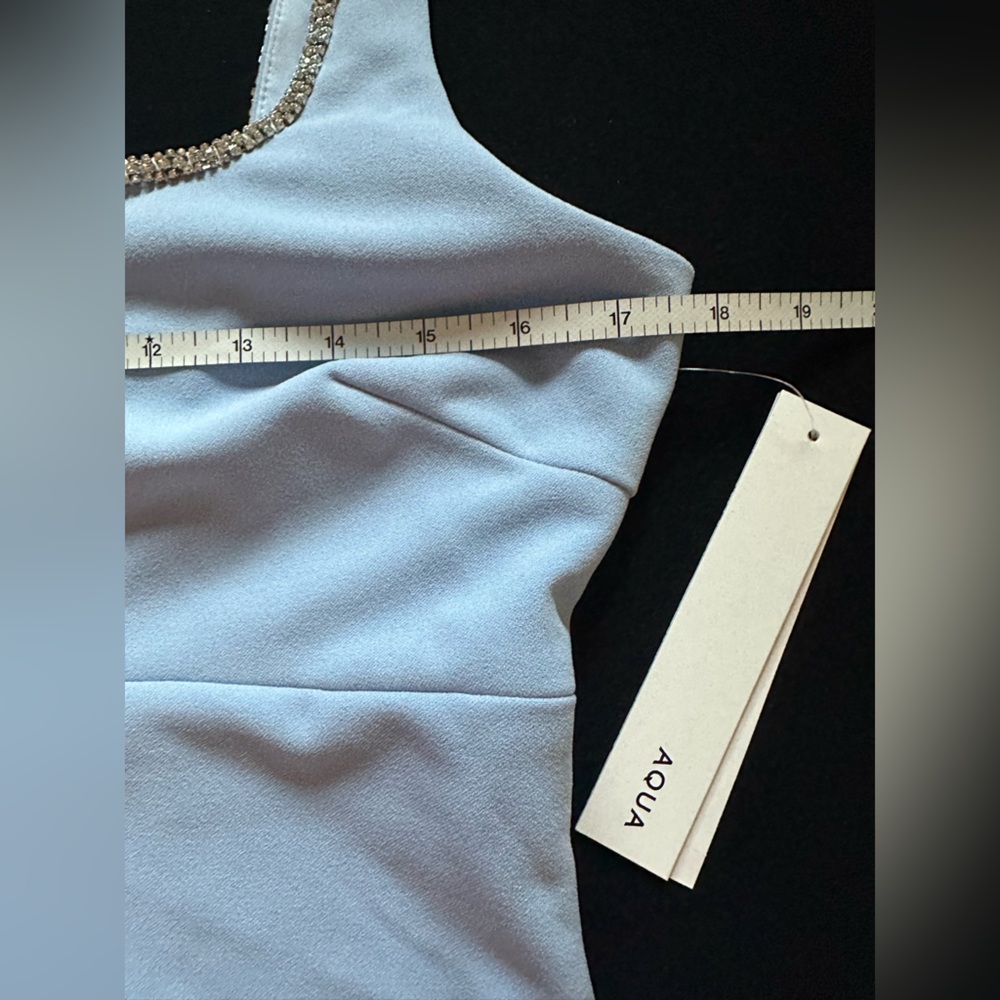 Nwt Aqua Pale Blue Cristal trim Jeweled V-Notch Tank Top Bloomingdale’s Medium - Picture 8 of 9